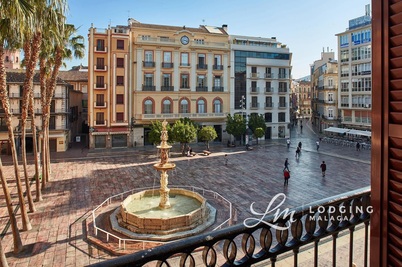 Lodgingmalaga Plaza Constitucion Exterior photo